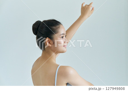 バレエダンサー 127949808