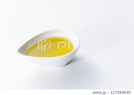 オリーブオイル オリーブオイル 127949936