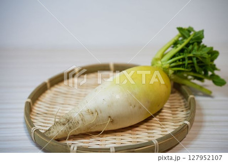 煮炊きにすると美味しいあじまるみ大根 煮炊きにすると美味しいあじまるみ大根 127952107