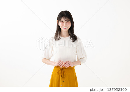 笑顔の女性ポートレート 笑顔の女性ポートレート 127952500