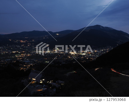 星影に灯る町 ― 狭霧台夜景 星影に灯る町 ― 狭霧台夜景 127953068