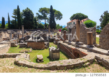 Remains of the old Roman town of Salona, an archaeological site located in the town of Solin, near Split in Dalmatia Region, Croatia 127958583