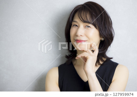 美しいミドル女性 美しいミドル女性 127959974