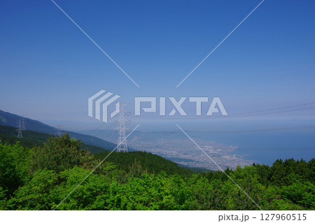 愛媛県四国中央市　翠波北峰展望台から新居浜市方面を望む 127960515