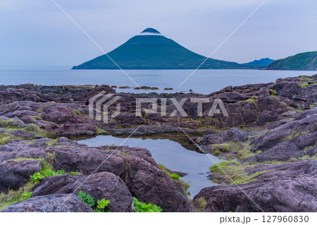 (鹿児島県)長崎鼻から望む開聞岳 (鹿児島県)長崎鼻から望む開聞岳 127960830