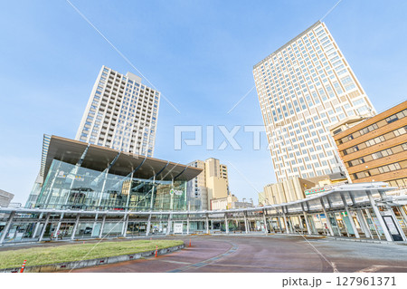 福井県福井市　JR福井駅西口周辺の街並み 127961371