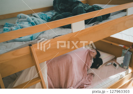 二段ベッド 127963303
