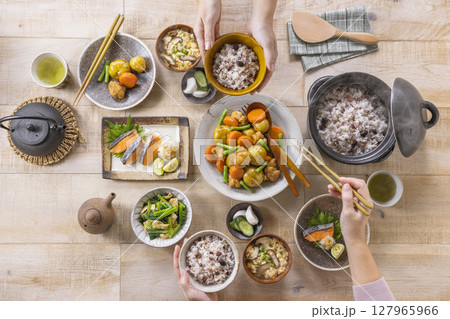 いつもの食卓 肉じゃが いつもの食卓 肉じゃが 127965966