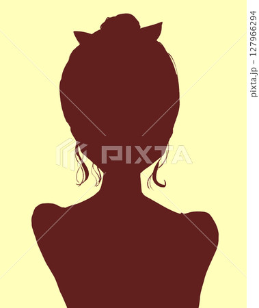 ヘアバンドをしたお団子頭の女性　頬に手　シルエット 127966294