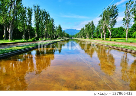手稲山を望む前田森林公園の絶景 手稲山を望む前田森林公園の絶景 127966432