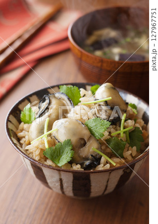 牡蠣の炊き込みご飯 牡蠣の炊き込みご飯 127967751