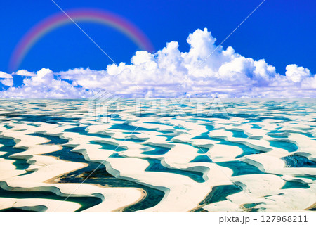 レンソイス・マラニャンセス国立公園の消える湖 127968211