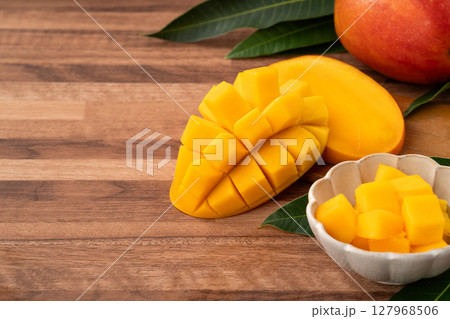 マンゴー マンゴ フルーツ 127968506