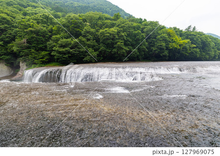 吹割の滝 127969075