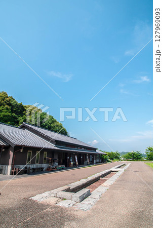 豊川市 ふるさと公園 青い空 127969093