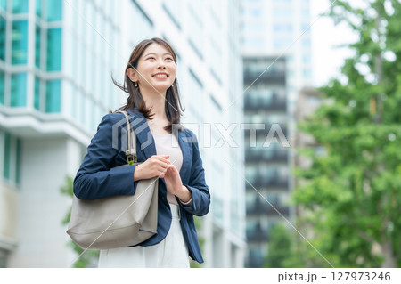 女性 ビジネス 女性 ビジネス 127973246