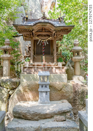 泣き相撲の越木岩神社(子宝、安産祈願の神)甑岩神祠・岩社(御神体は甑岩) 西宮市甑岩町 泣き相撲の越木岩神社(子宝、安産祈願の神)甑岩神祠・岩社(御神体は甑岩) 西宮市甑岩町 127974785