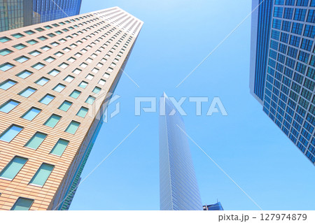 東京都港区、汐留シオサイトの風景 127974879