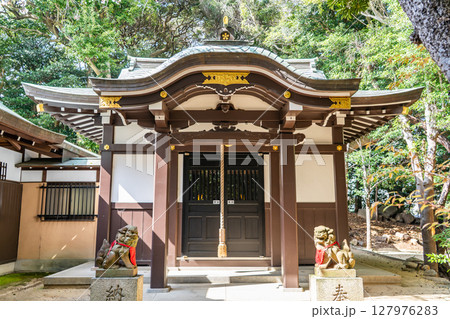 太宰府天満宮の分霊　岩園天神社（岩ヶ平天神社）拝殿　主祭神は菅原道真公　芦屋市岩園町 127976283