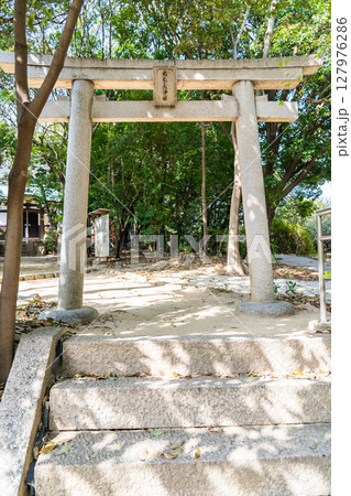 太宰府天満宮の分霊　岩園天神社（岩ヶ平天神社）鳥居　主祭神は菅原道真公　芦屋市岩園町 127976286