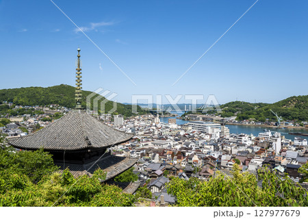 天寧寺三重塔と尾道市の街並み 広島県尾道市 天寧寺三重塔と尾道市の街並み 広島県尾道市 127977679