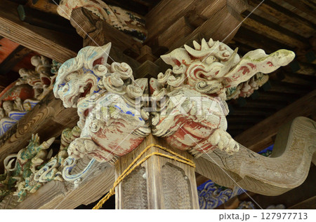 埼玉県秩父市下吉田　椋(むく)神社内　八幡宮旧本殿の守護神 127977713