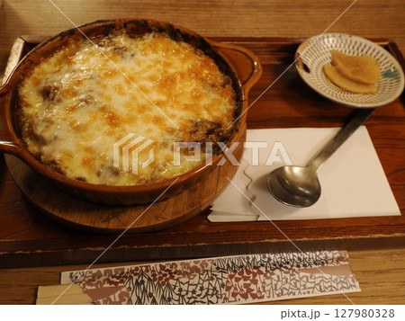 香ばしき余韻 ― 別府甘味茶屋のテールカレードリア 127980328