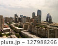 アゼルバイジャン・バクーの高層ビル群と街並み 127988266