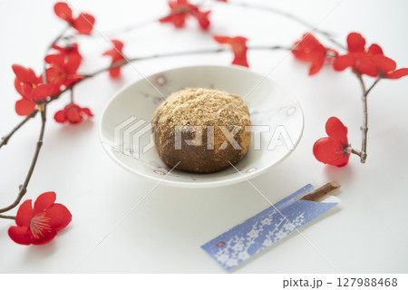 美味しそうな和菓子 127988468