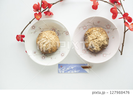 美味しそうな和菓子 127988476