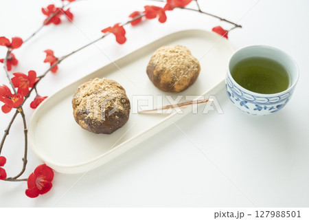 美味しそうな和菓子 127988501