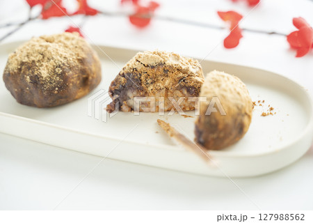 美味しそうな和菓子 美味しそうな和菓子 127988562
