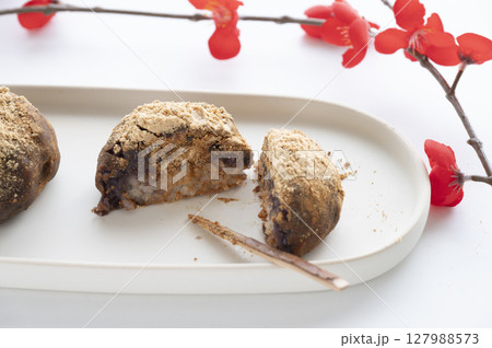 美味しそうな和菓子 美味しそうな和菓子 127988573