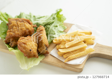 みんな大好きフライドチキン みんな大好きフライドチキン 127988714