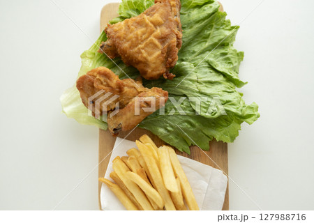 みんな大好きフライドチキン 127988716