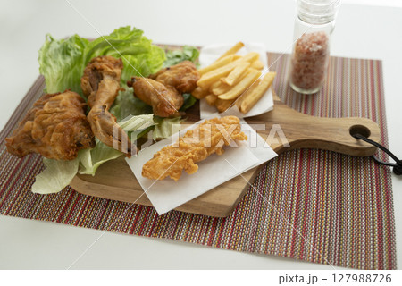 みんな大好きフライドチキン 127988726