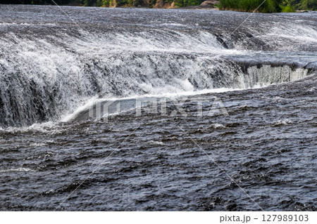 吹割の滝 127989103