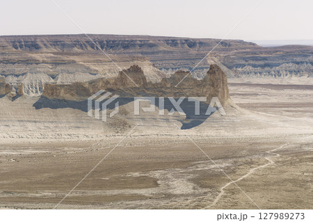 カザフスタン・マンギスタウ州　ボスジラの奇岩 / Bozzhira, Kazakhstan 127989273