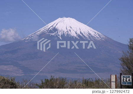 長尾峠から見た富士山 127992472