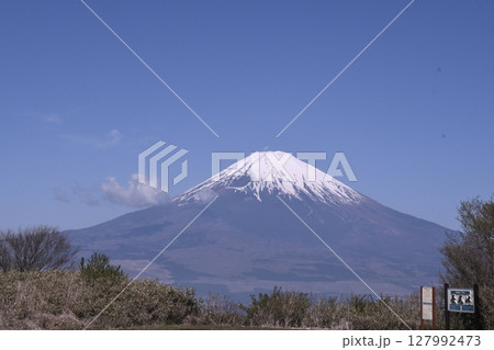 長尾峠から見た富士山 127992473