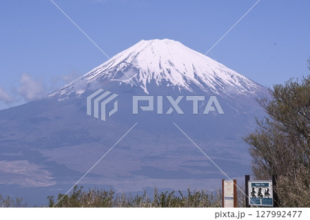 長尾峠から見た富士山 127992477