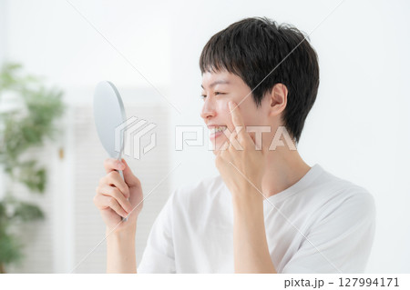 メンズビューティー　美容男子 127994171