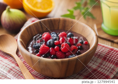 アサイーボウル 127994541