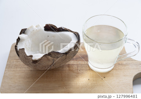 オールドココナッツの実 127996481