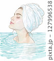 湯船に浸かる女性 127996538