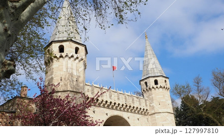 トルコ トプカプ宮殿 表敬の門 127997810