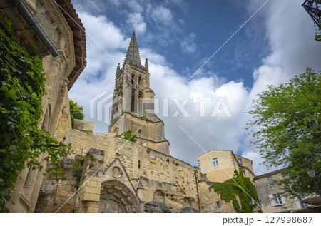 Saint-Emilion troglodytic church and vineyard landscape in Bordeaux during spring 127998687