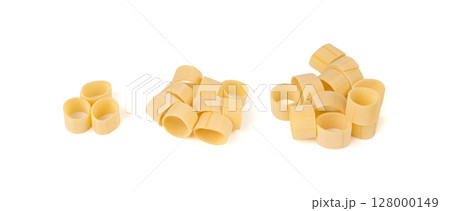 Raw Calamarata Big Pasta Isolated, Homemade Dry Macaroni, Italian Raw Round Noodle Raw Calamarata Big Pasta Isolated, Homemade Dry Macaroni, Italian Raw Round Noodle 128000149