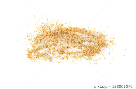 Grated wallnut , broken roasted walnuts, heap of nuts crumbs, whole kernel pieces, fractions 128001076