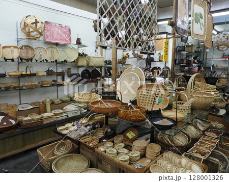 編まれた日々 ― 福助堂 手工のある店内 編まれた日々 ― 福助堂 手工のある店内 128001326